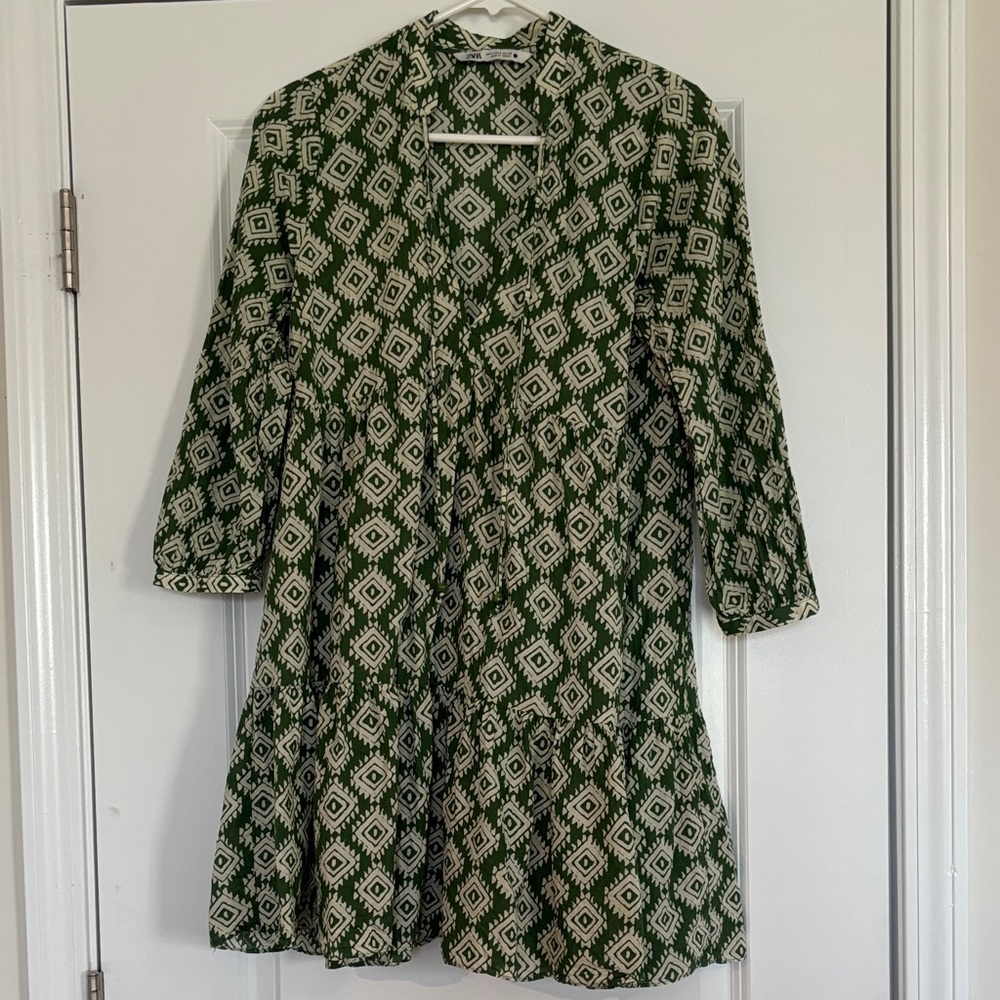 Zara Green and Cream Geometric Dress